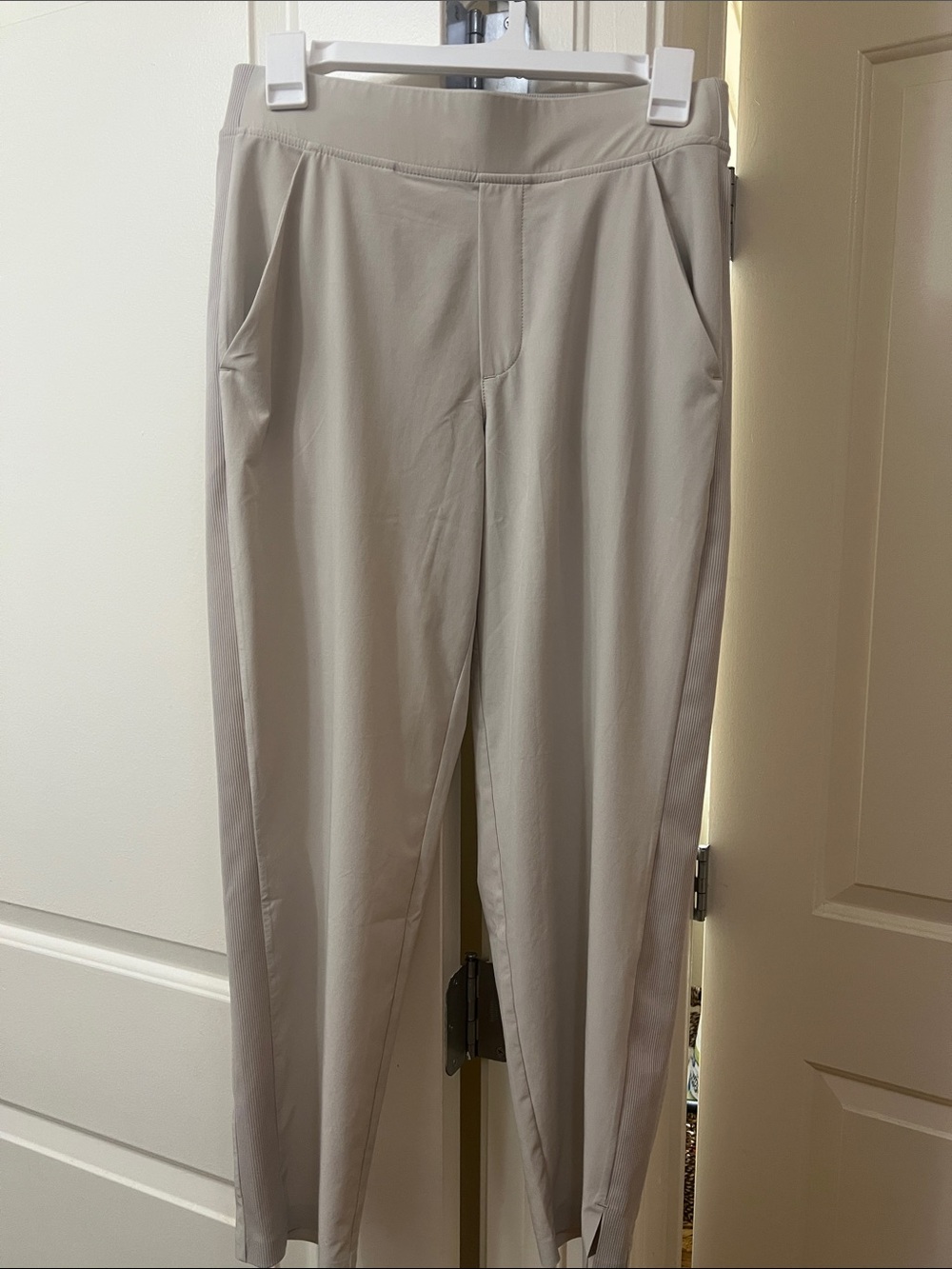 Athleta Brooklyn Ankle Pant 4P Petite Abalone Gray Travel Work Pants